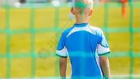 钟晋荣获第十五届全国运动会网球男单金牌及混双铜牌